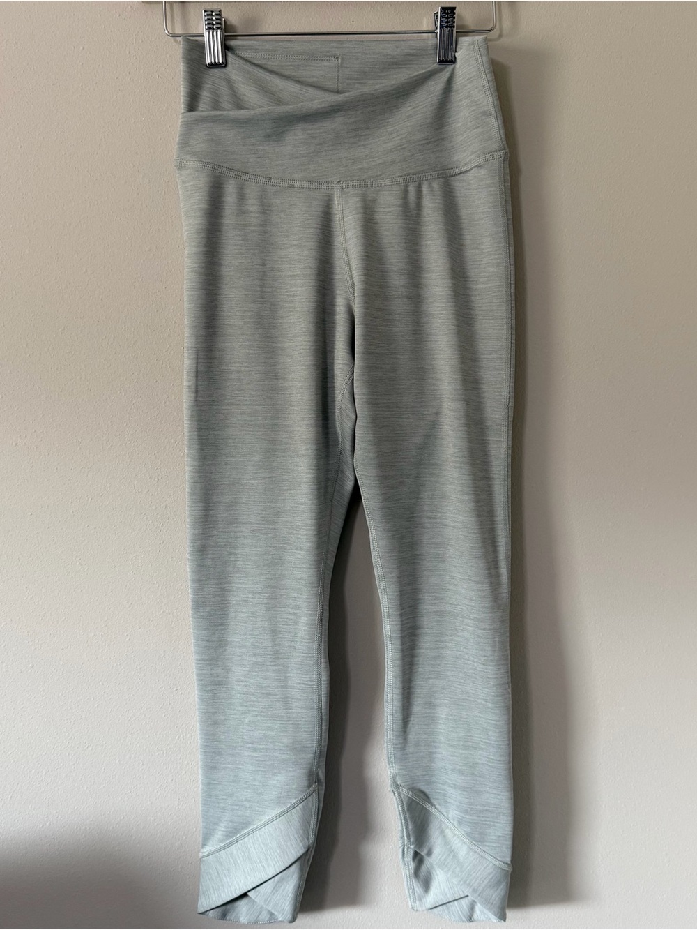 Bundle of 4 Nike DRI-Fit Leggings Women’s Small Crop Athletic Workout Running - Picture 15 of 16